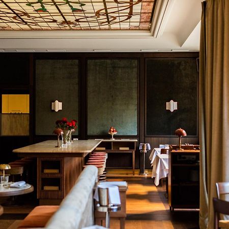Parkhotel Mondschein, A Member Of Design Hotels Болзано Екстериор снимка
