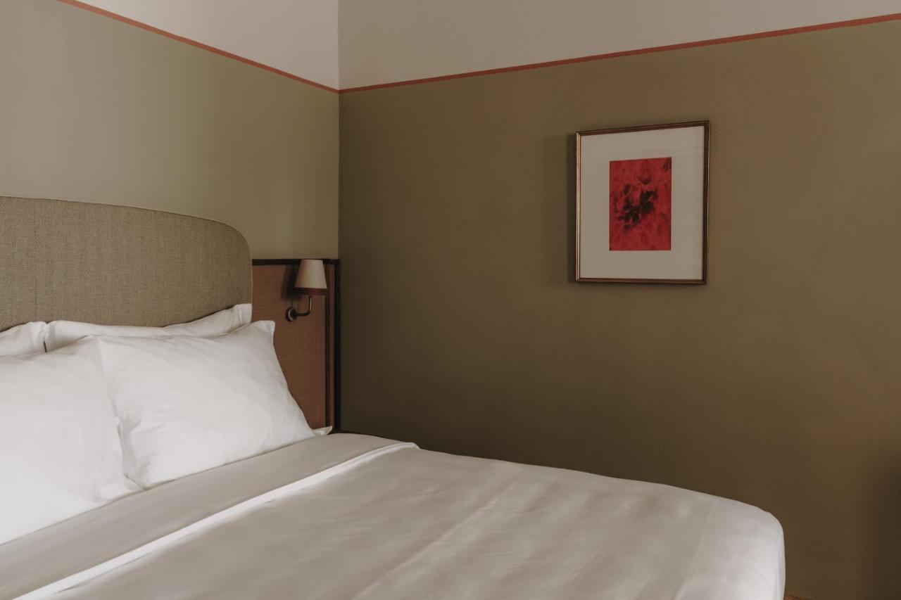 Parkhotel Mondschein, A Member Of Design Hotels Болзано Екстериор снимка