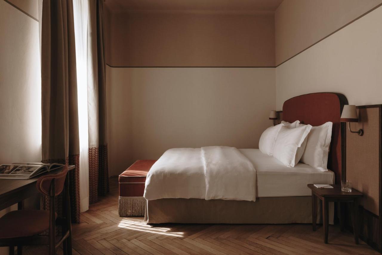 Parkhotel Mondschein, A Member Of Design Hotels Болзано Екстериор снимка