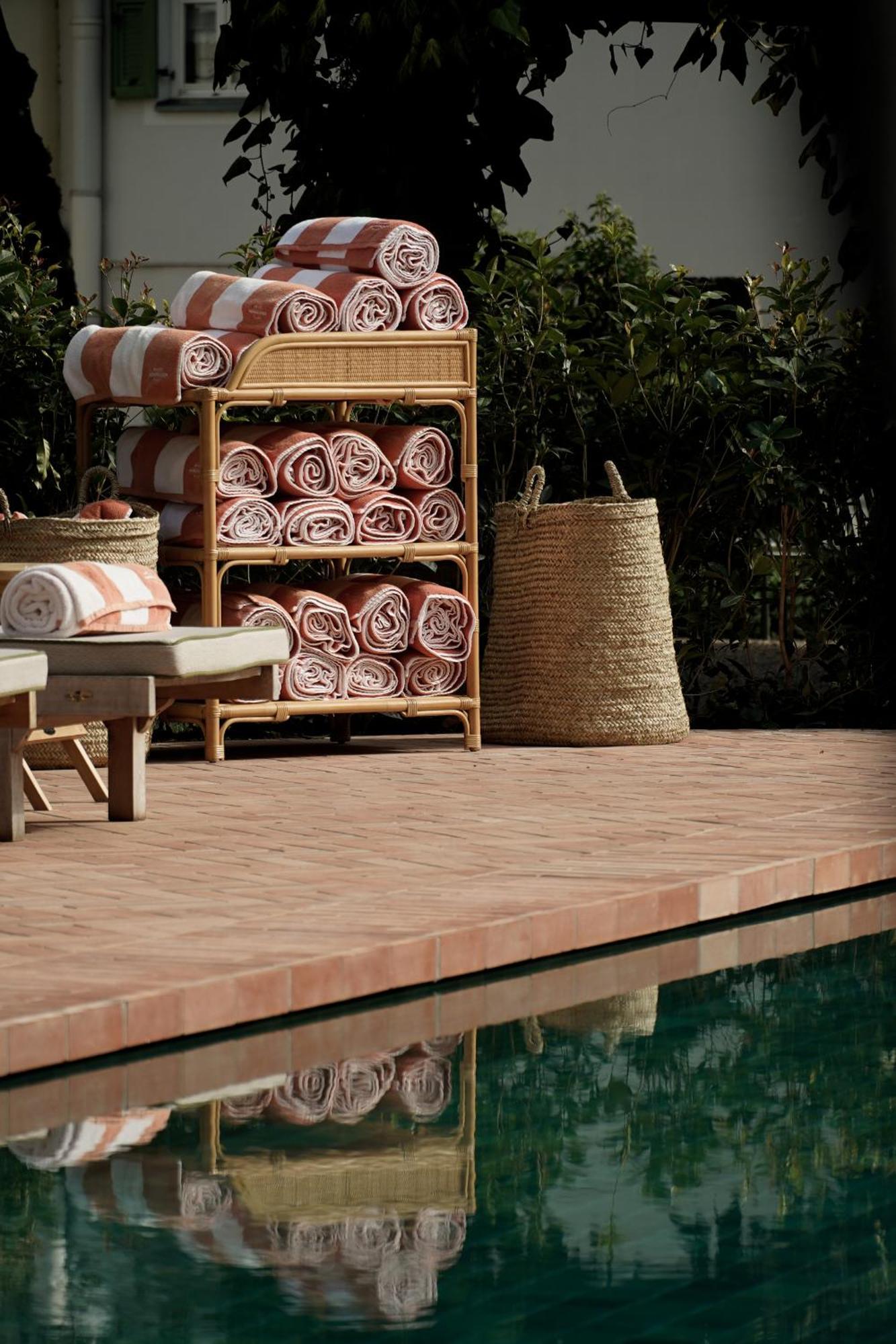 Parkhotel Mondschein, A Member Of Design Hotels Болзано Екстериор снимка