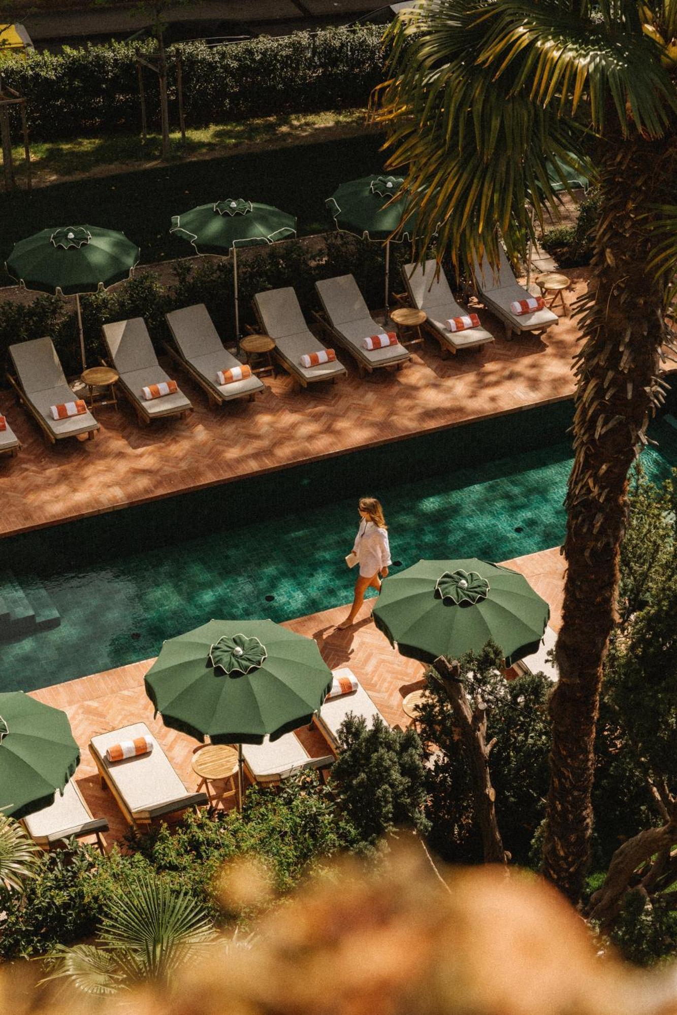Parkhotel Mondschein, A Member Of Design Hotels Болзано Екстериор снимка