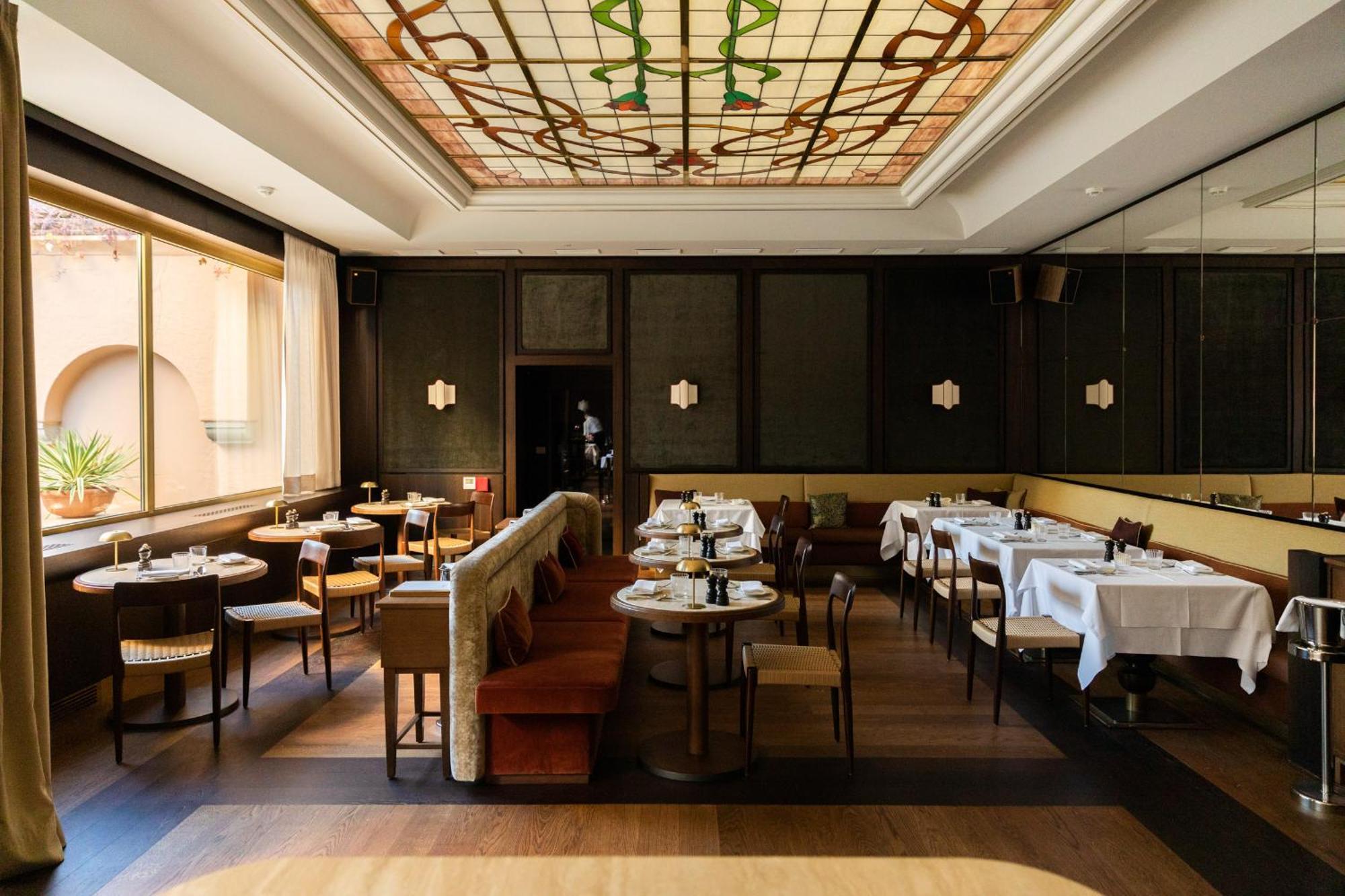 Parkhotel Mondschein, A Member Of Design Hotels Болзано Екстериор снимка